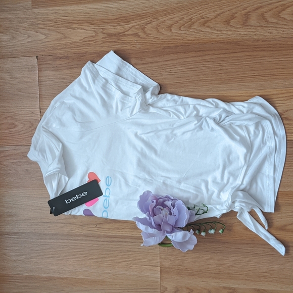 BEBE white blouse with heart decorations - Picture 2 of 4